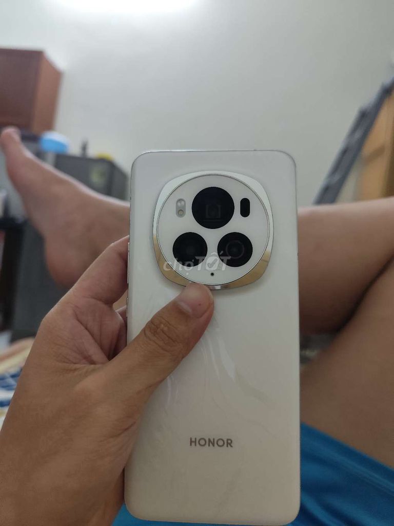 Honor Magic 6 Pro Trắng Màn hơi xước. Mua bán Điện thoại tại Huyện Thanh Trì Hà Nội được đăng bởi Dat Tran hình 1