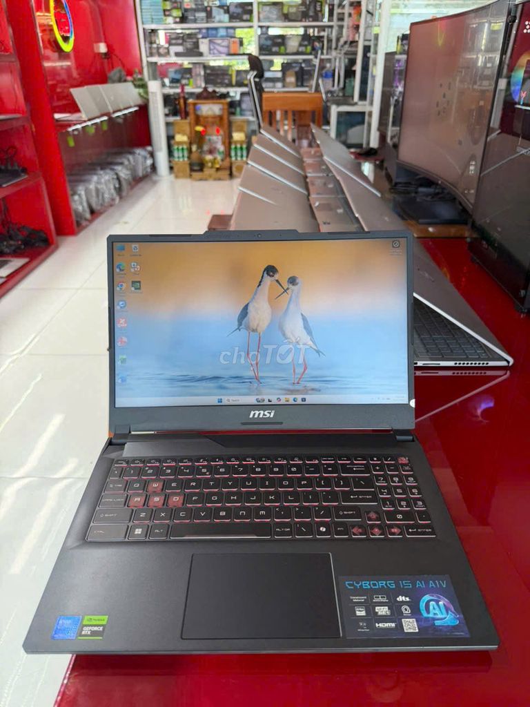 MSI Gaming Ultra 7 Ultra 7-155H / RTX 4050 6GB. Mua bán Laptop tại Quận Thanh Khê Đà Nẵng được đăng bởi LAPTOP TUẤN ĐẠT  hình 1