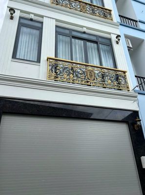 Nhà phố 100 m² · 6 PN · Đường Nguyễn Văn Đậu