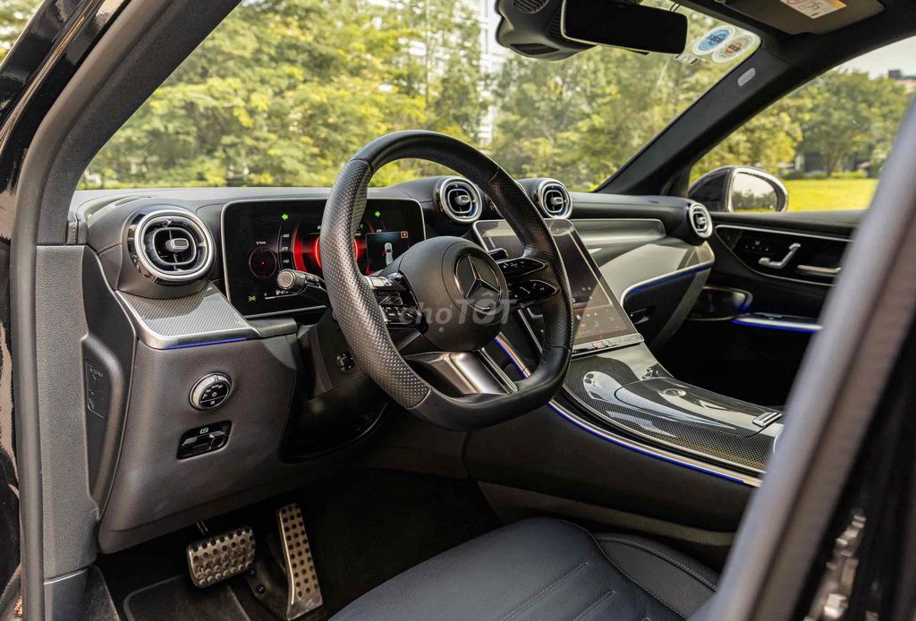 Mercedes GLC300 AMG Model 2024 All new Siêu lướt. Mua bán Ô tô tại Quận 7 Tp Hồ Chí Minh được đăng bởi Dương Phương hình 16
