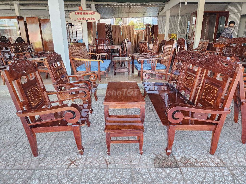 Bộ bàn ghế salon gỗ căm xe. Mua bán Bàn ghế tại Quận Bình Thuỷ Cần Thơ được đăng bởi Cường Đồ Gổ Cũ Xưa hình 1
