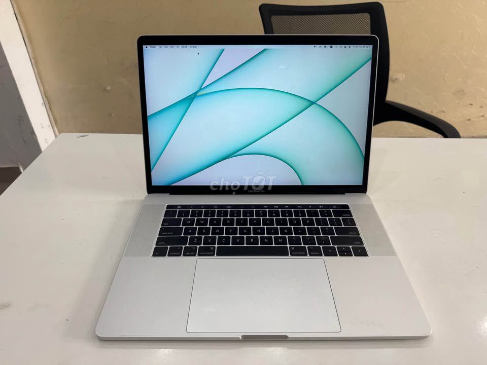 Apple MacBook Pro 2017 i7 15.4 inch 16GB/512GB. Mua bán Laptop tại Quận Đống Đa Hà Nội được đăng bởi Le Anh hình 1