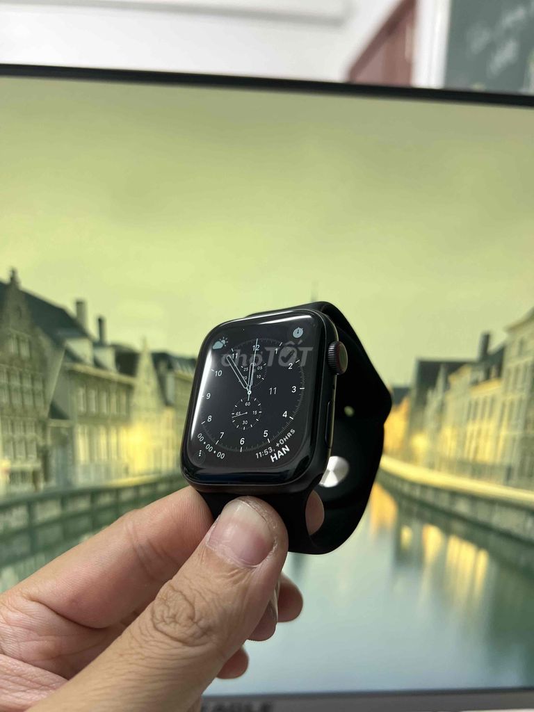 Apple watch Series 4 44mm đen zin keng 99% pin 100