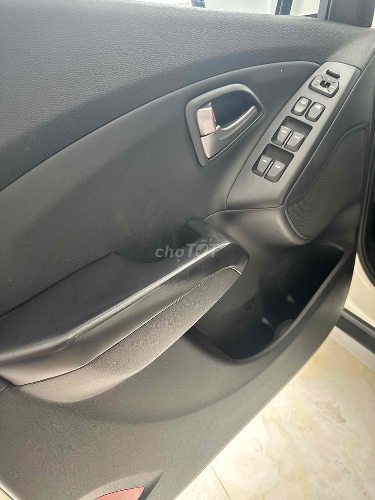 Hyundai Tucson 2014 2.0 AT 2WD - 86000 km. Mua bán Ô tô tại Huyện Diên Khánh Khánh Hòa được đăng bởi Ngô hữu toàn hình 8