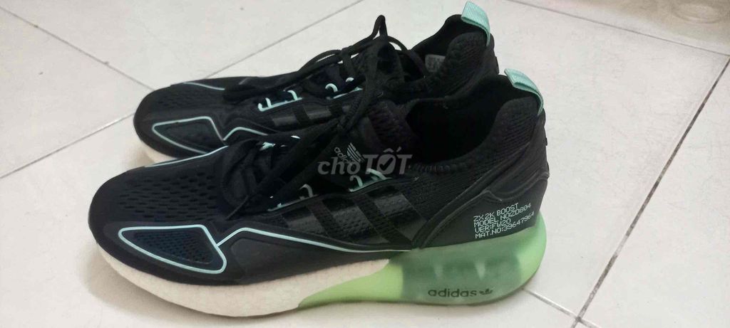 Pass lại đôi giày Adidas chính hãng