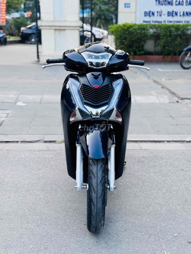 Sh 125fi khoá smarkey đèn led cuối 2017 đại chất. Mua bán Xe máy tại Quận Cầu Giấy Hà Nội được đăng bởi nguyễn bích thuỷ hình 6