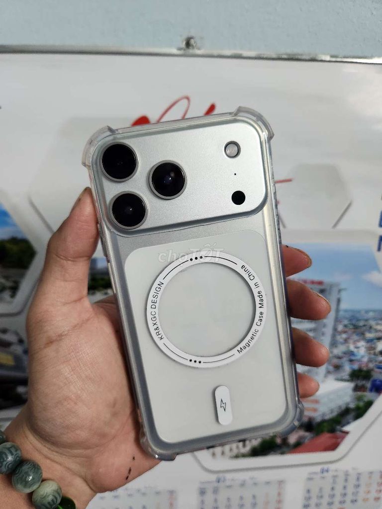 Apple iPhone XR 64GB Bạc lock độ 17pro. Mua bán Điện thoại tại Quận Hoàng Mai Hà Nội được đăng bởi TĐT hình 1