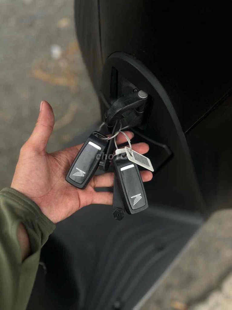 SH 150i ABS ĐK CUỐI 2021 FOM 2022 BSTP. Mua bán Xe máy tại Thành phố Thủ Đức Tp Hồ Chí Minh được đăng bởi Vũ Vũ hình 6