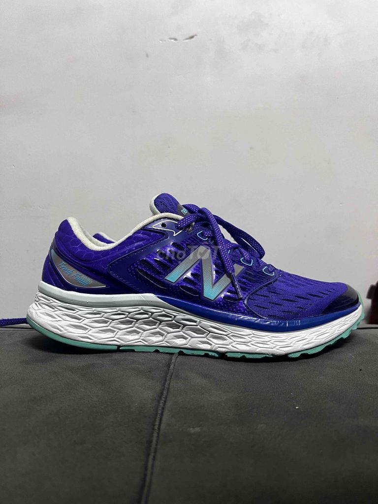 Giày NewBalace Sz 39 mới trên 95% bao Chính Hãng