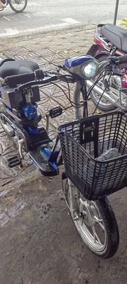 Xe đạp điện 4bình còn cầm. Mua bán Xe điện tại Quận Ninh Kiều Cần Thơ được đăng bởi thảo