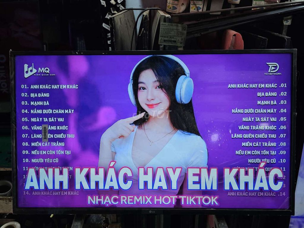 Smart Tivi LG 4K UHD - 43 inch. Mẫu 2024 - Đẹp 99%. Mua bán Tivi, Âm thanh tại Quận 12 Tp Hồ Chí Minh được đăng bởi Quốc Vinh hình 1