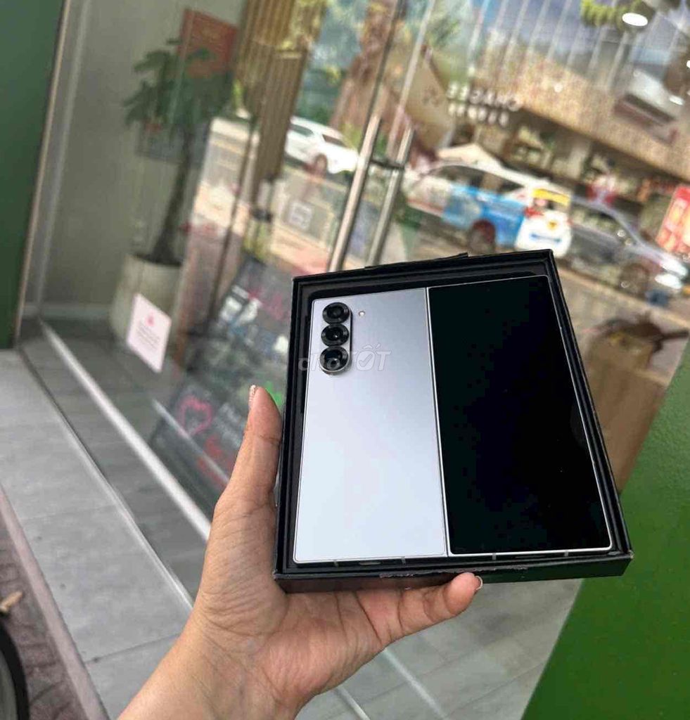 Samsung Galaxy Z Fold 6 256GB Titan. Mua bán Điện thoại tại Quận 3 Tp Hồ Chí Minh được đăng bởi Nam Á Mobile hình 1