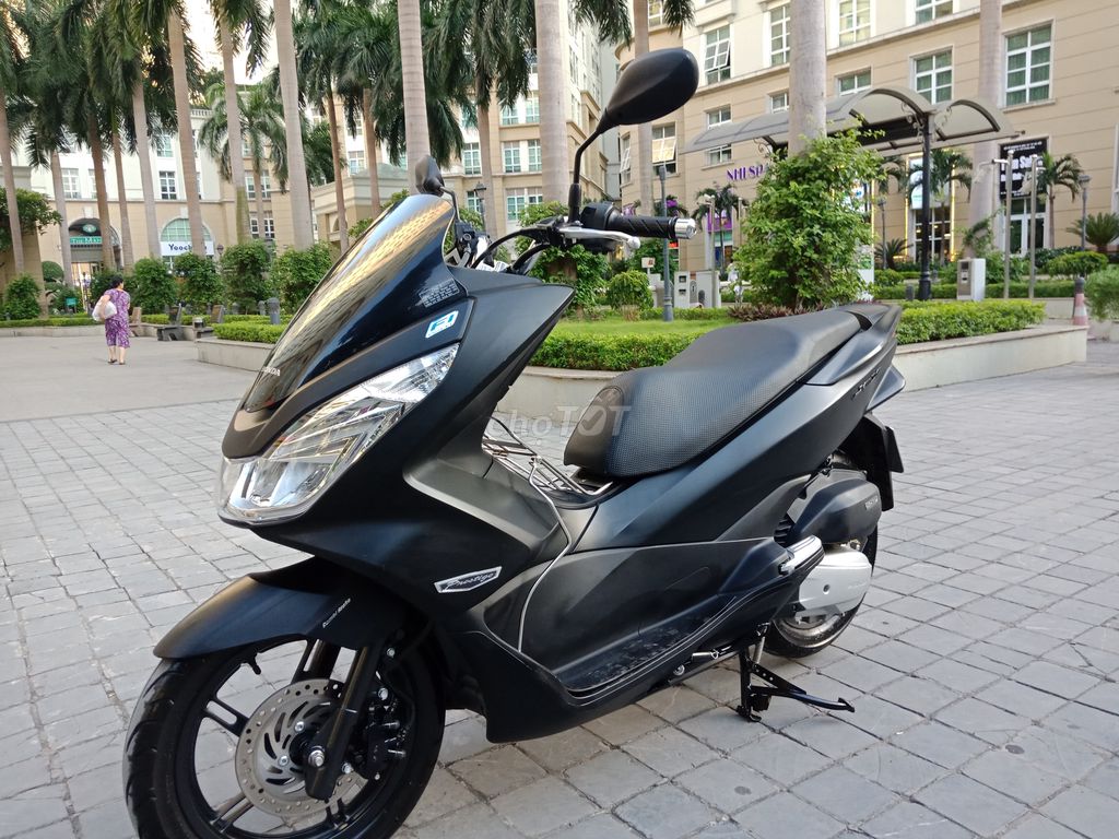 HONDA PCX 125 MÀU ĐEN NHÁM  BAO ZIN BAO CHẤT. Mua bán Xe máy tại Quận Nam Từ Liêm Hà Nội được đăng bởi THANH BÌNH hình 2