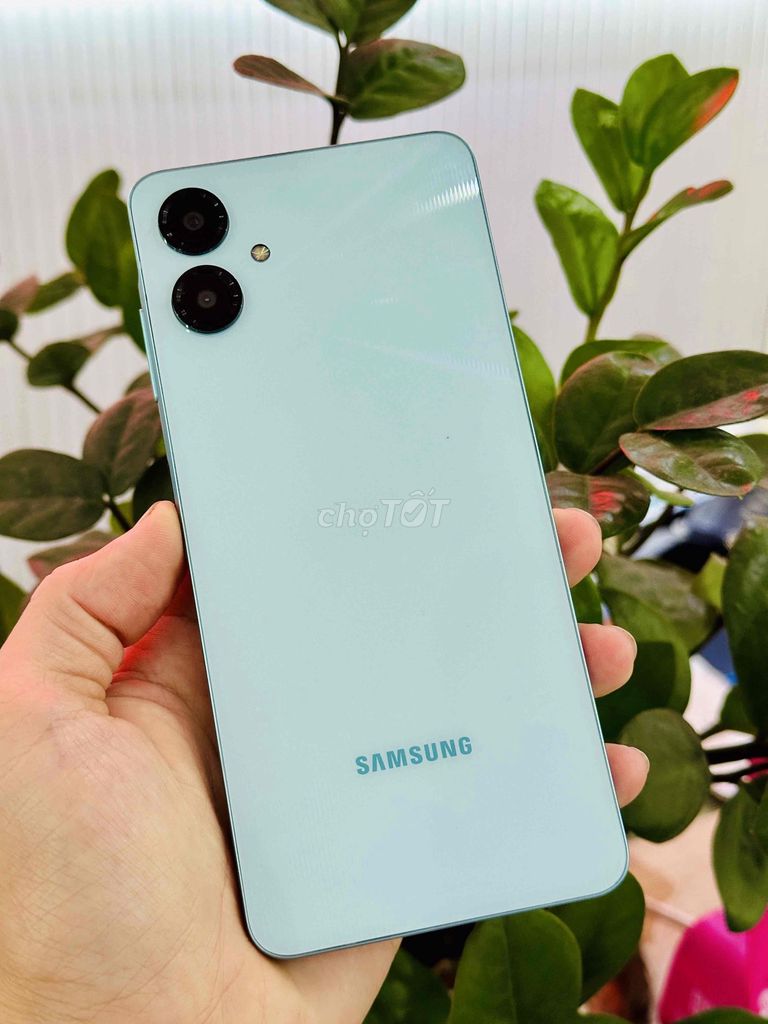 Samsung A06 | Bộ nhớ 128G | Pin 5000mah. Mua bán Điện thoại tại Quận Thanh Khê Đà Nẵng được đăng bởi Thương Mobile hình 1
