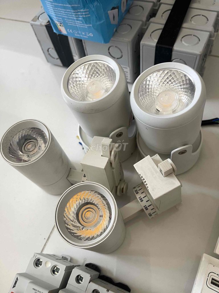 Đèn LED Spotlight Trắng. Mua bán Đèn tại Quận 8 Tp Hồ Chí Minh được đăng bởi H L hình 1