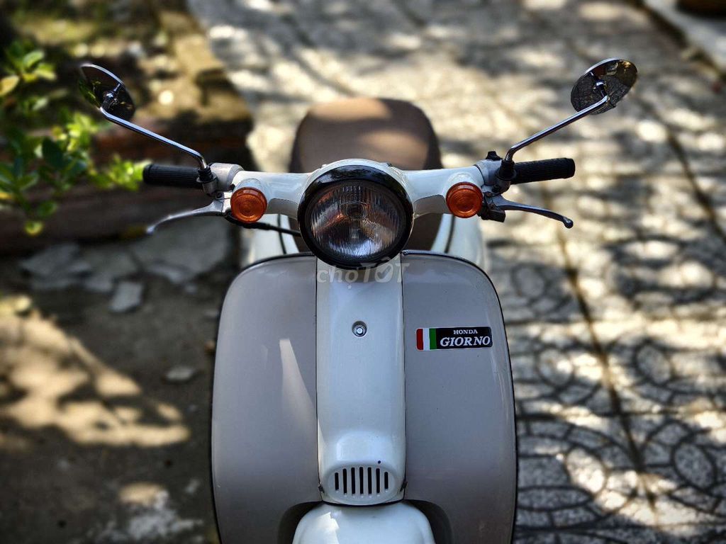 Em bán chiếc Honda Giorno 2 thì 50cc. Mua bán Xe máy tại Quận Cái Răng Cần Thơ được đăng bởi Nghiêm Hoàng Thiên Gia Hạo hình 3