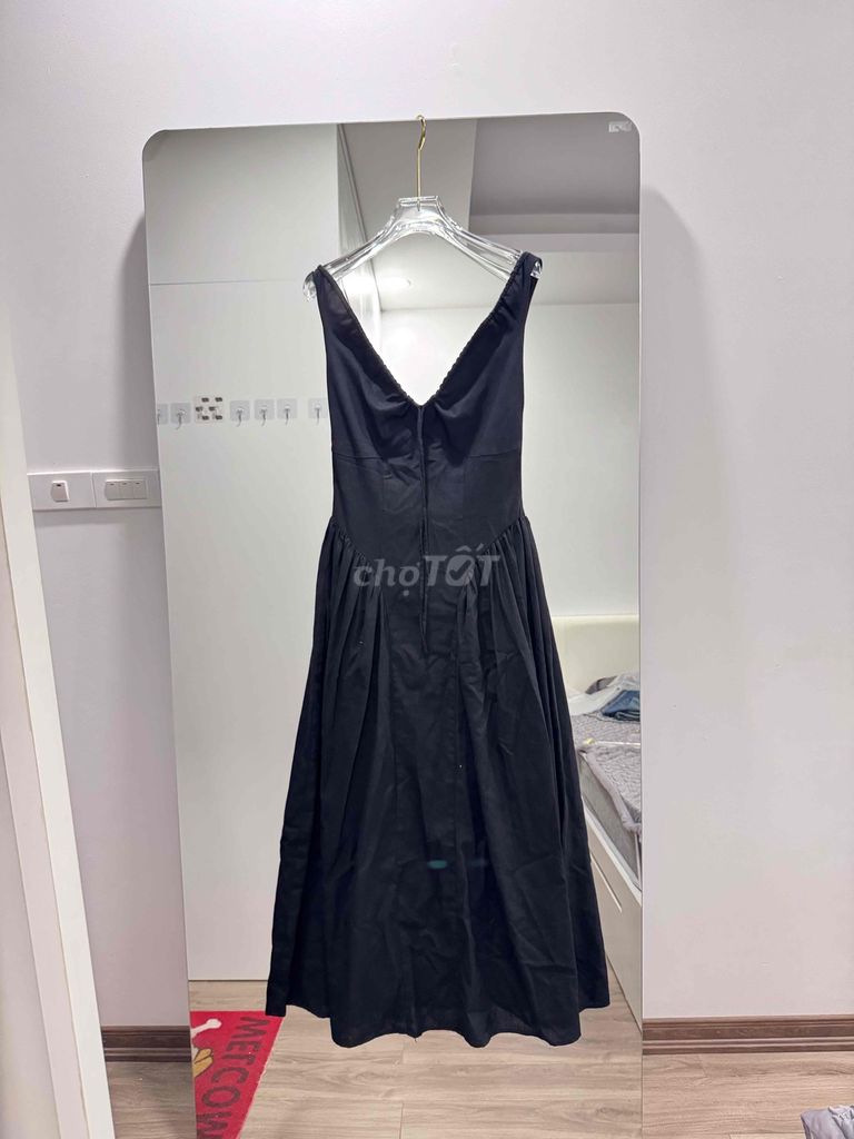 Váy Nữ Đen Cổ chữ V size S. Mua bán Quần áo tại Thành phố Bắc Giang Bắc Giang được đăng bởi T Thuong hình 1