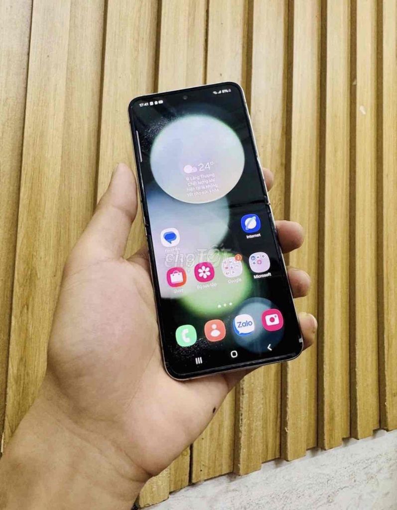 Samsung Galaxy Z Flip 5 256GB Xanh mint. Mua bán Điện thoại tại Huyện Quốc Oai Hà Nội được đăng bởi Nam Nguyễn hình 1