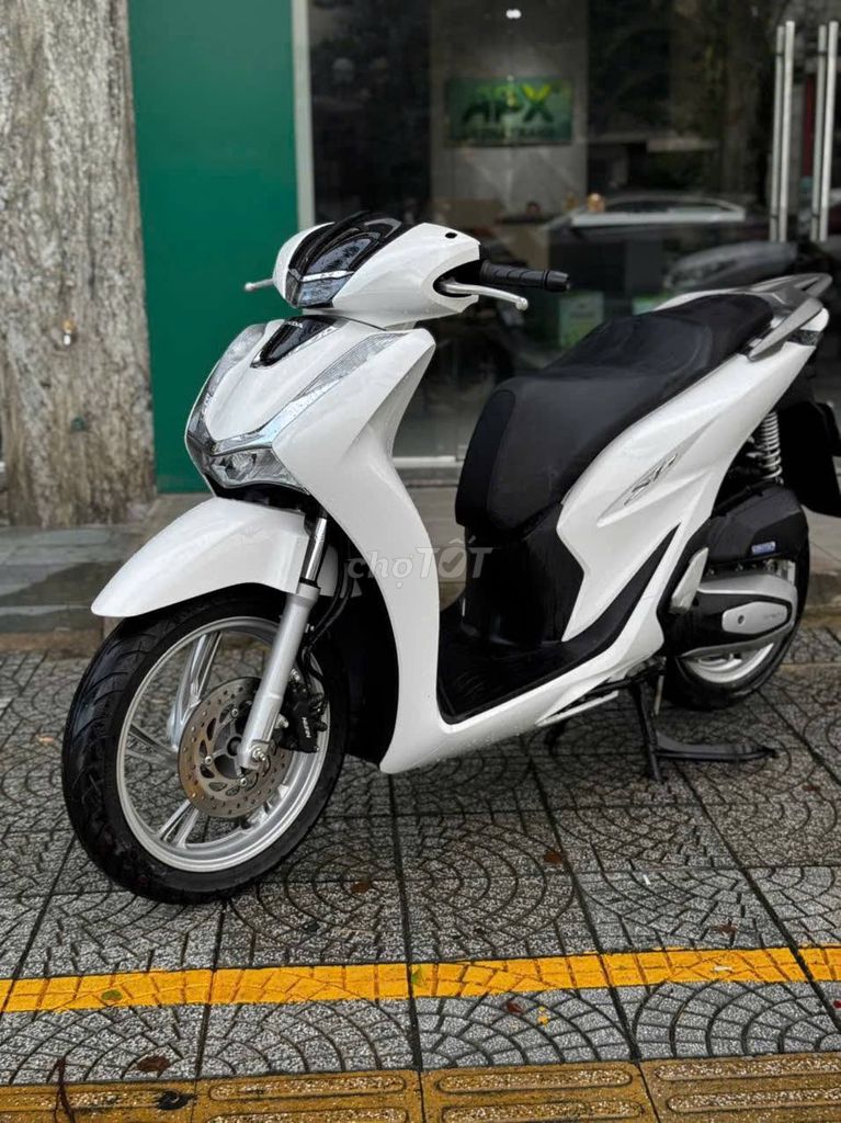 Honda SH 2025 новая красивая, есть рассрочка для клиентов с плохой кредитной историей