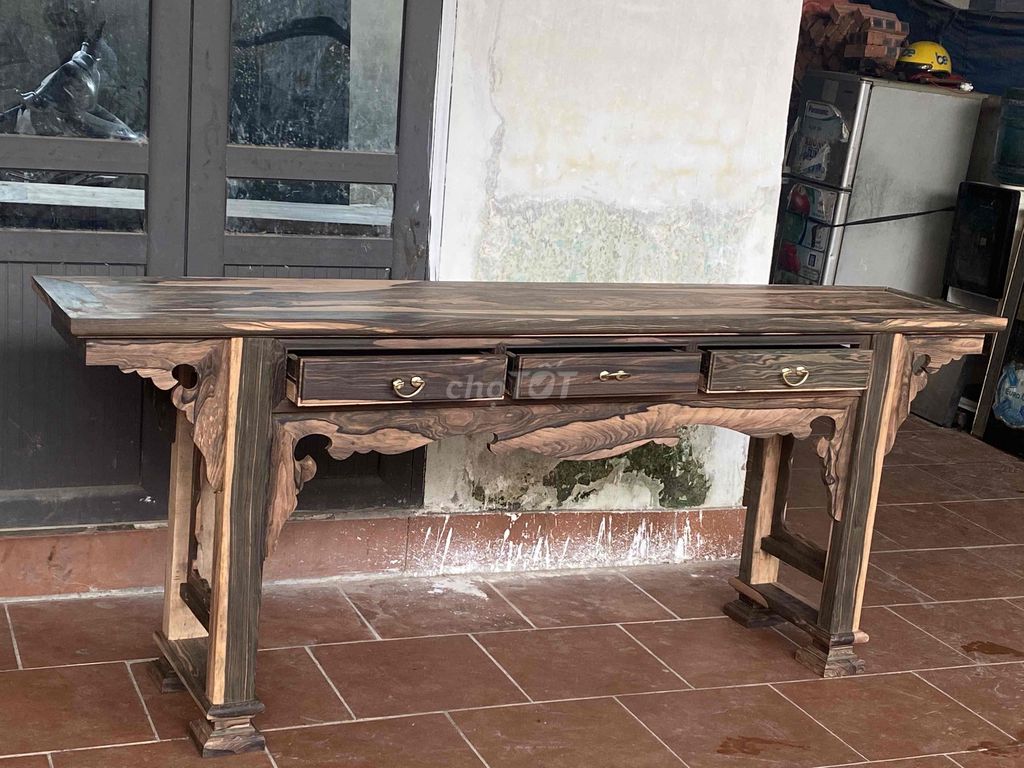 Bàn gỗ m u n  h o a. dài 217cm cao 87 x45. Mua bán Nội thất, đồ gia dụng khác tại Huyện Yên Phong Bắc Ninh được đăng bởi người thật việc thật hình 1