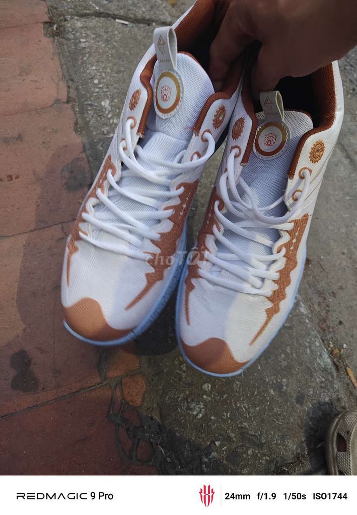 Giày bóng rổ nam size 44 Mới 100%. Mua bán Giày dép tại Thành phố Huế Thừa Thiên Huế được đăng bởi A Bảy hình 1