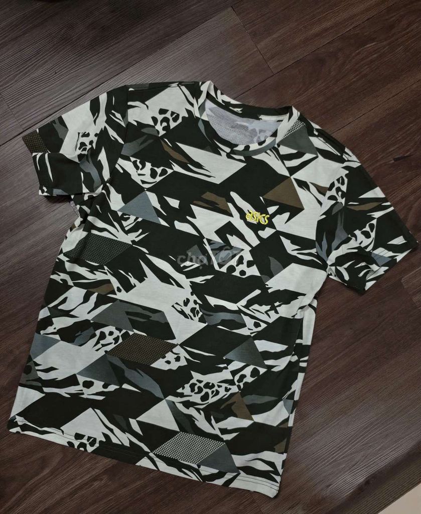 Áo thể thao Asics Nam Camo Như mới. Mua bán Quần áo tại Quận 4 Tp Hồ Chí Minh được đăng bởi Anh Đinh hình 1