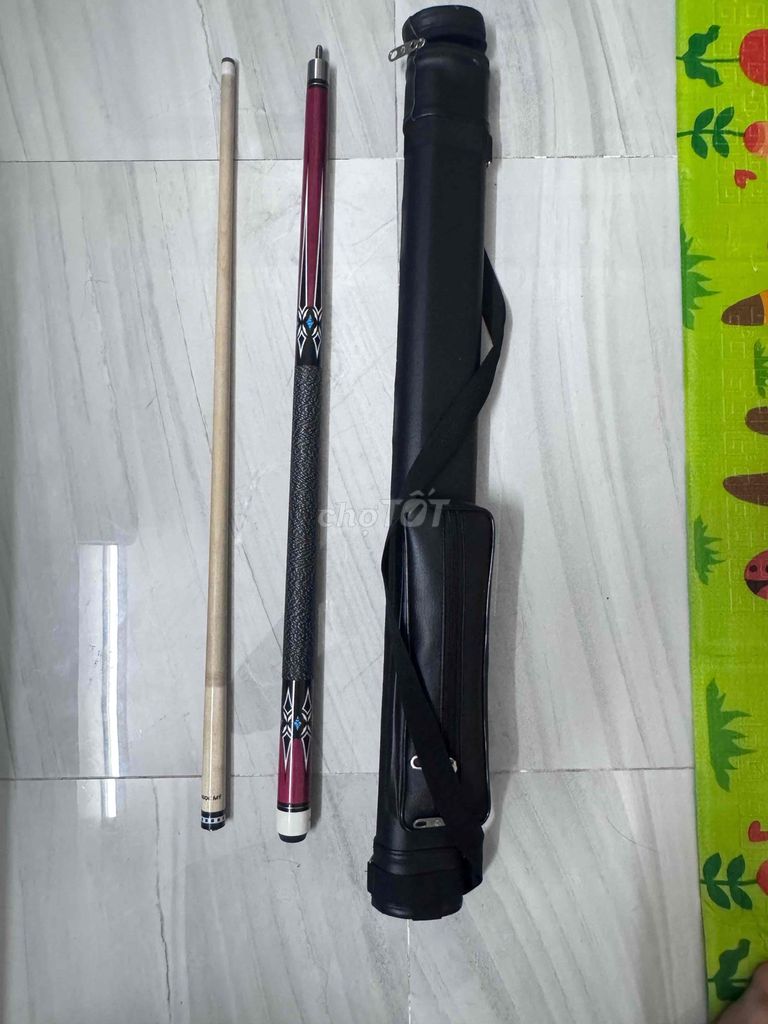 Gậy bi-a Gỗ màu Đỏ, Đen, Nâu. Mua bán Đồ thể thao, Dã ngoại tại Huyện Thạch Thất Hà Nội được đăng bởi Hiếu Pham hình 1