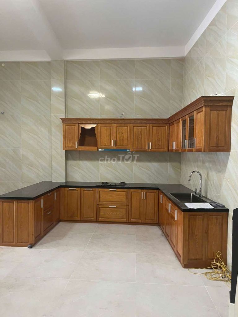 Tủ bếp gỗ sồi tự nhiên. Mua bán Tủ, kệ gia đình tại Quận 12 Tp Hồ Chí Minh được đăng bởi ĐỒ GỖ MỸ NGHỆ LÂM PHÁT hình 1
