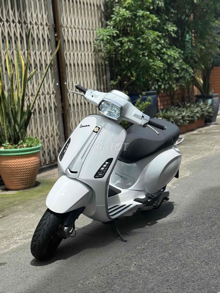 vespa sprint up led iget 59 chính chủ.trả góp. Mua bán Xe máy tại Thành phố Thuận An Bình Dương được đăng bởi Xe Máy Khánh Dương hình 5