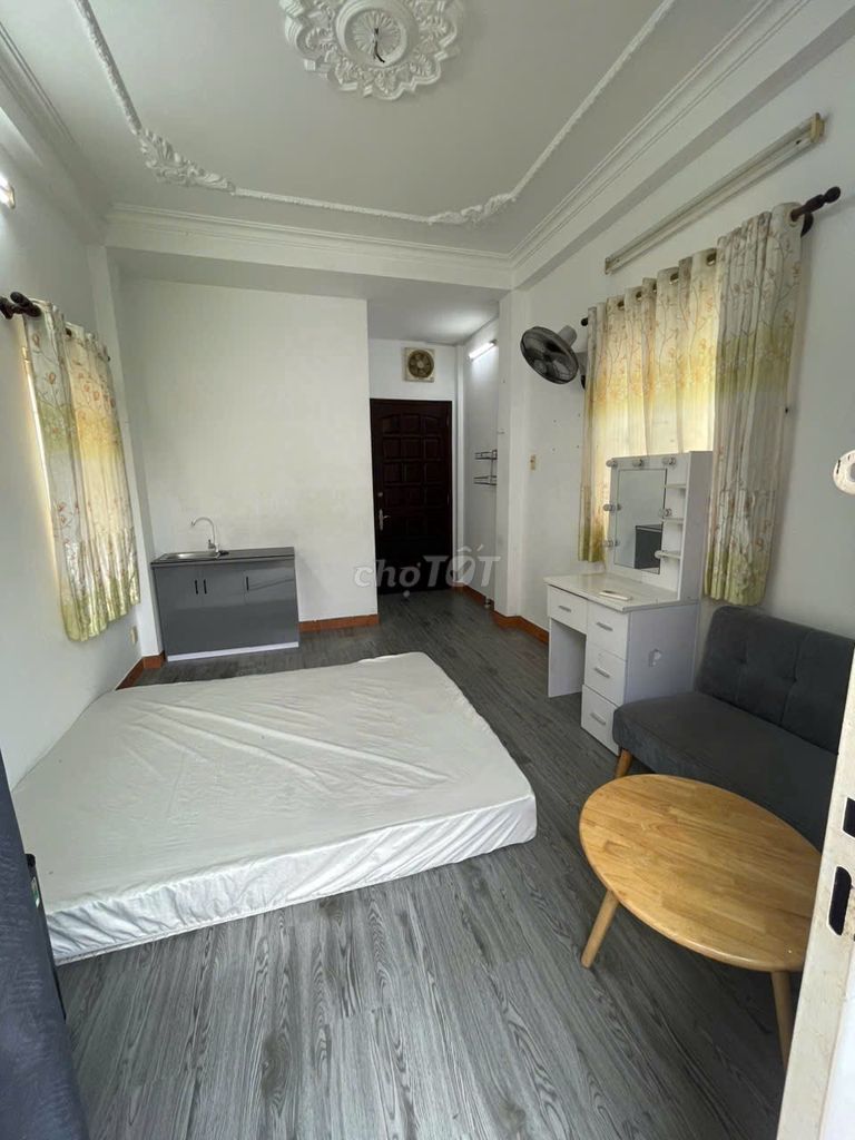 Trống Phòng cho thuê - Q5 => 4tr2/ tháng