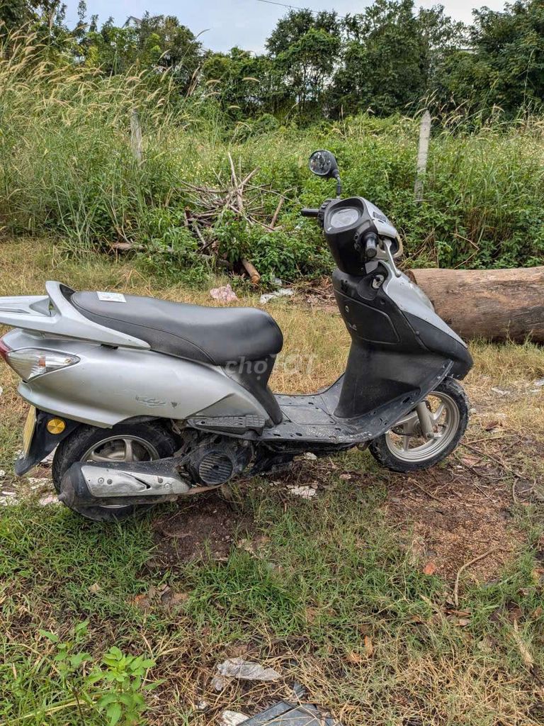 Honda Xe máy Bạc Đã sử dụng. Mua bán Xe máy tại Huyện Hóc Môn Tp Hồ Chí Minh được đăng bởi Nguyễn  màu Xanh hình 2