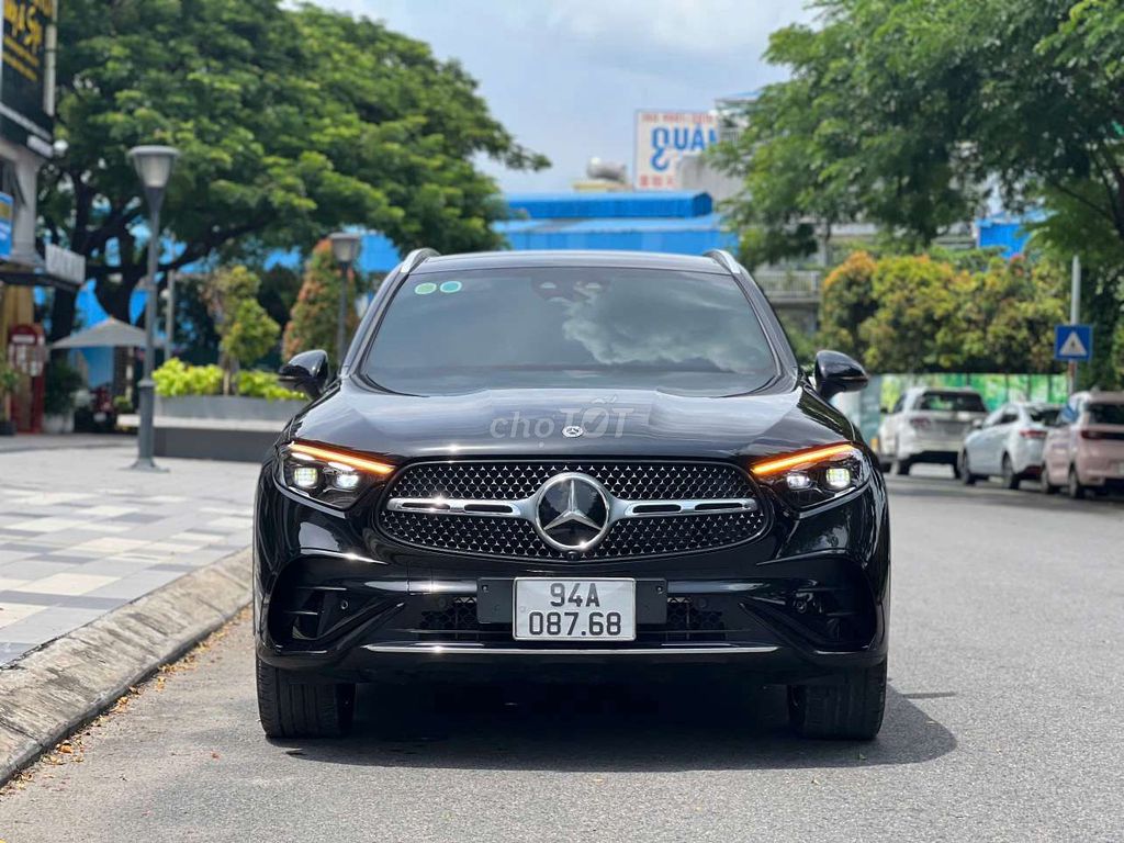 Mercedes Benz GLC 2023 GLC 300 - 4999 km