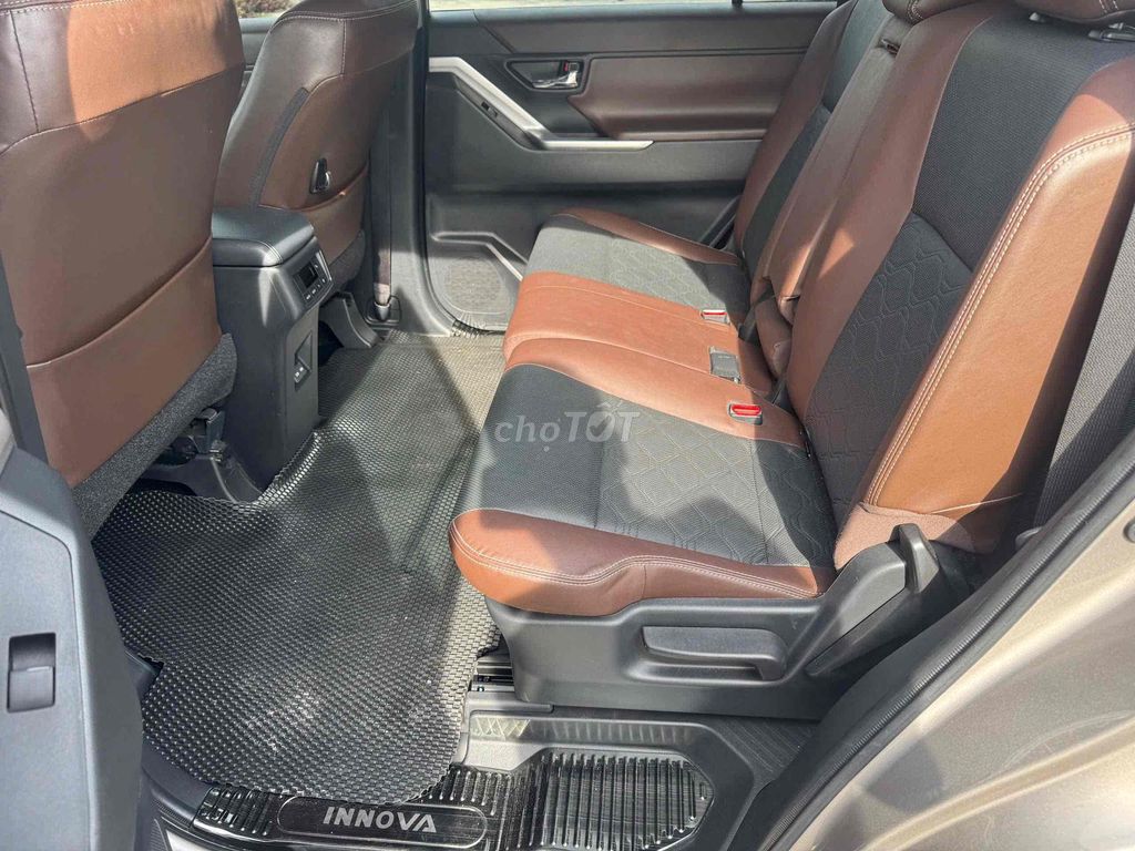 🚘 TOYOTA INNOVA CROSS 2024 - Xe 1 Chủ dùng kỹ. Mua bán Ô tô tại Thành phố Thủ Đức Tp Hồ Chí Minh được đăng bởi Tấn Lợi Car hình 6