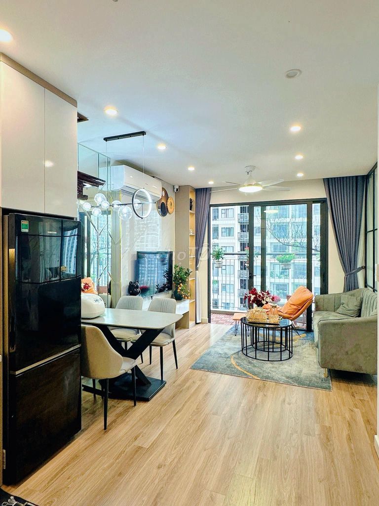 Cần bán căn hộ 45m2 chung cư Vinhomes Smart City