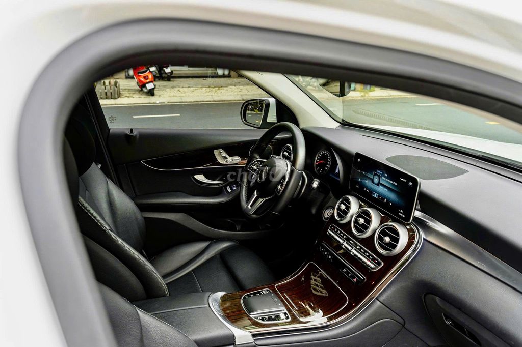 Mercedes GLC200 sx 2022 - sang trọng hiện đại. Mua bán Ô tô tại Quận Gò Vấp Tp Hồ Chí Minh được đăng bởi Trường Nguyễn Xe Sang hình 19