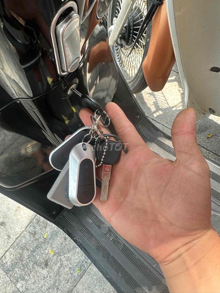 Электроскутер Vespa Latina V 2026