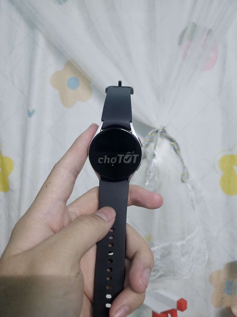 Samsung Galaxy Watch 5 Bạc Đã sử dụng. Mua bán Thiết bị đeo thông minh tại Quận Ninh Kiều Cần Thơ được đăng bởi Nguyễn Tuấn hình 1