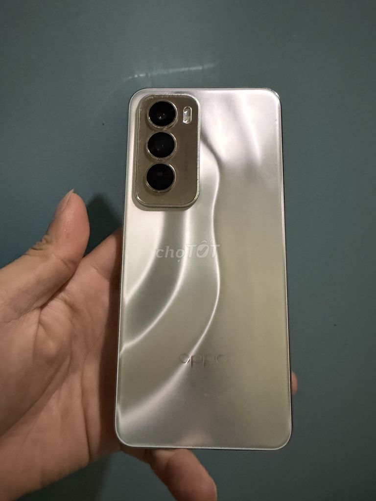 Oppo Reno 12 5G 512GB Bạc. Mua bán Điện thoại tại Thành phố Thủ Dầu Một Bình Dương được đăng bởi Hungpa hình 1