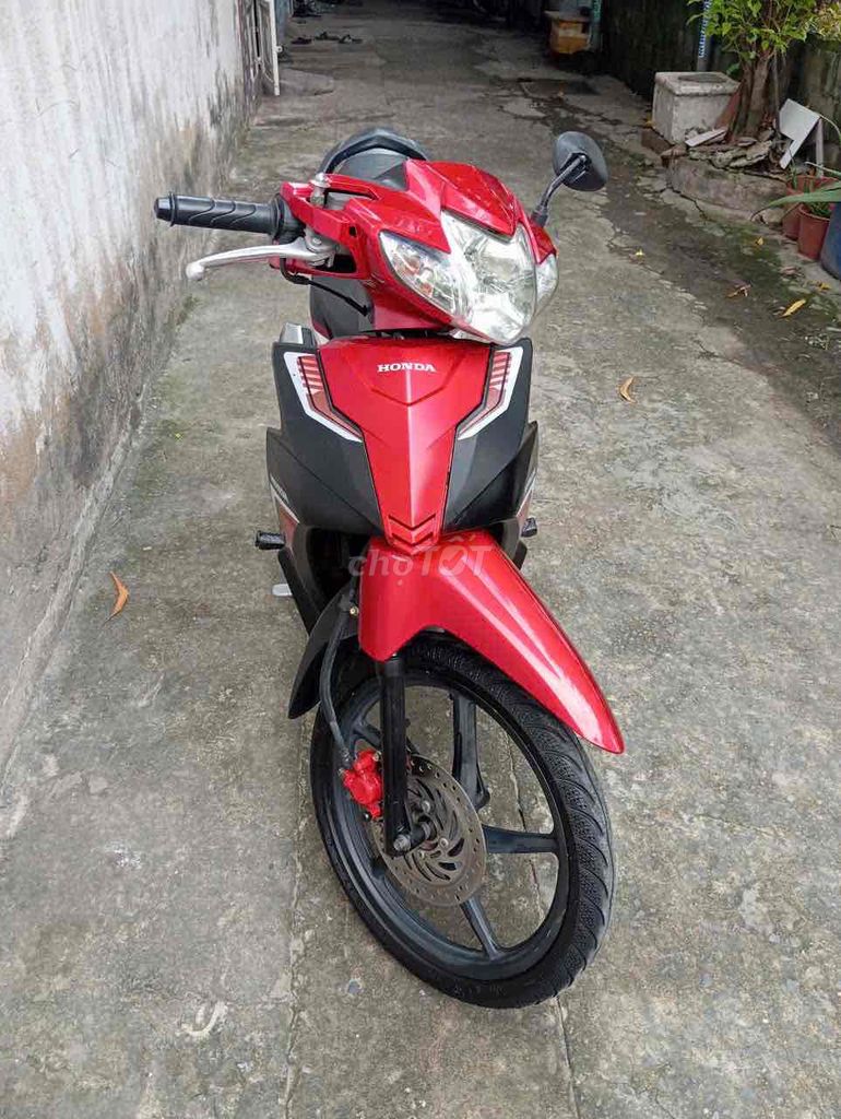 Красные номера автомобилей Honda Blade 2019