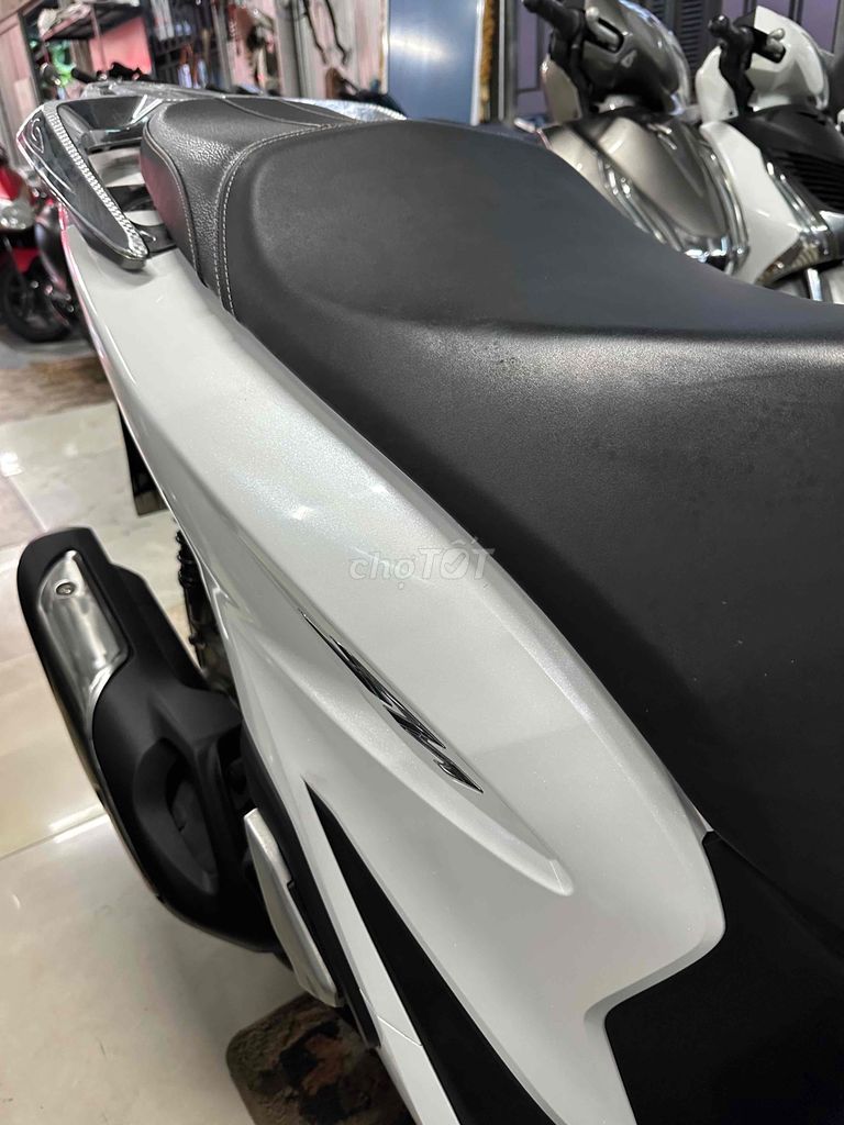 📌 📣 Sh125i trắng đẹp chính chủ. Hỗ trợ trả góp. Mua bán Xe máy tại Thành phố Huế Thừa Thiên Huế được đăng bởi Xe Máy Nhật Vy hình 5