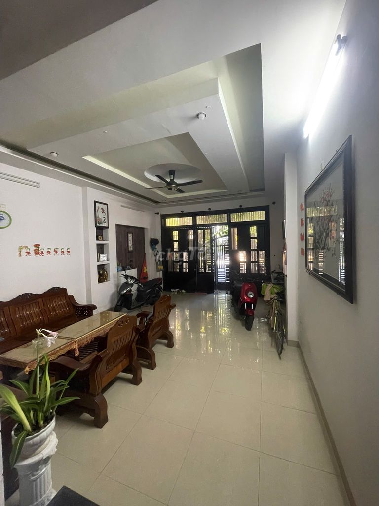 Nhà khu trung tâm an thượng
