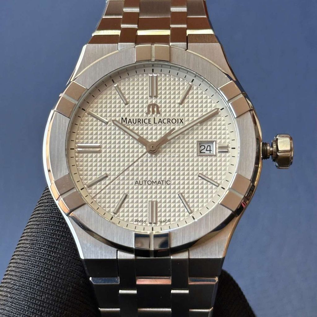 MAURICE LACROIX AIKON WHITE AI6008-SS002-130-1