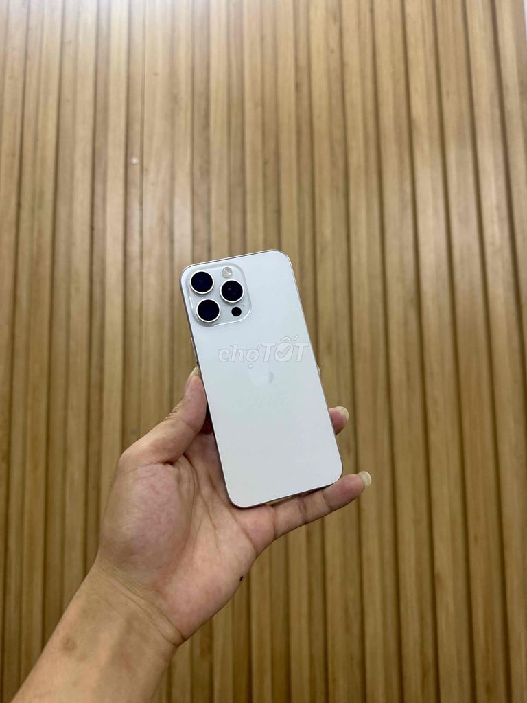 Apple iPhone 15 Pro Max Trắng 87%. Mua bán Điện thoại tại Quận Đống Đa Hà Nội được đăng bởi Nguyễn Đức  hình 1