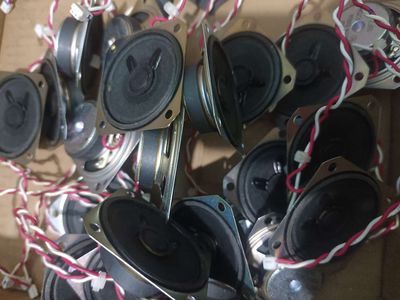 Loa trung và nhỏ 40 cái. Mua bán Tivi, Âm thanh tại Thành phố Mỹ Tho Tiền Giang được đăng bởi A HỮU STORE