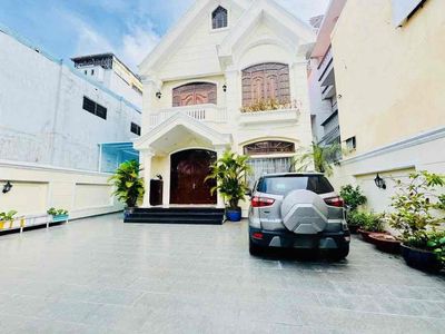 CHO THUÊ BIỆT THỰ HỒ BƠI SÂN VƯỜN RỘNG GẦN HỒ BÀU SEN 6PN GIÁ 35 triệu. Cho thuê nhà ở tại Thành phố Vũng Tàu Bà Rịa - Vũng Tàu được đăng bởi MR NGUYÊN