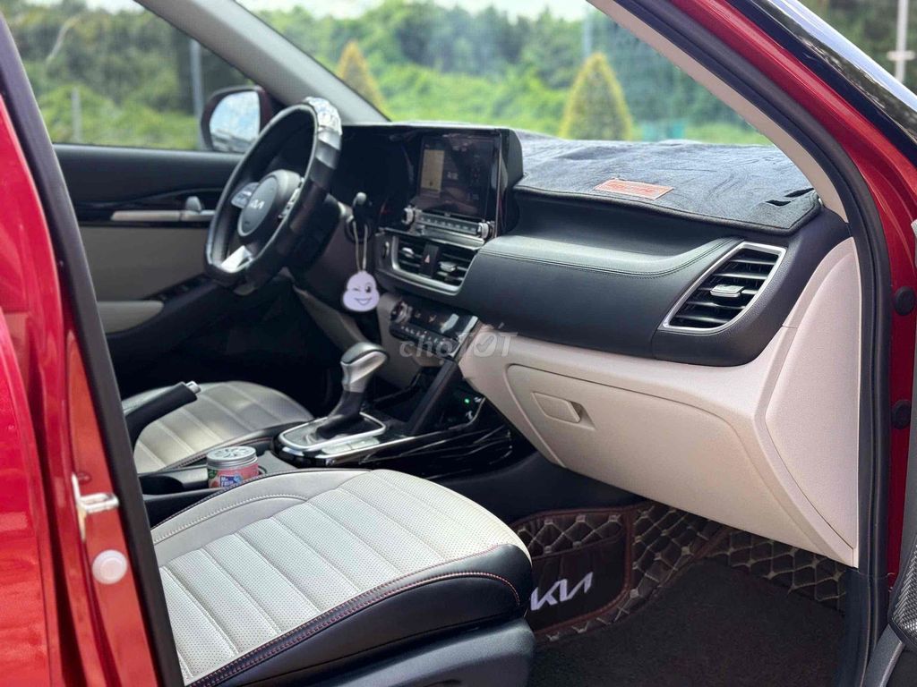 Kia Seltos 2023 Premium 1.4AT - 22000 km - Hãng. Mua bán Ô tô tại Quận Cái Răng Cần Thơ được đăng bởi Xe Hơi Cần Thơ hình 16
