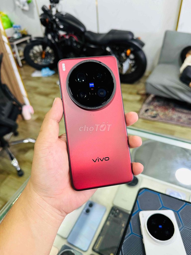 Vivo X200 Ultra 5G 256GB Đỏ. Mua bán Điện thoại tại Thành phố Tây Ninh Tây Ninh được đăng bởi Công Minh Mobile hình 1