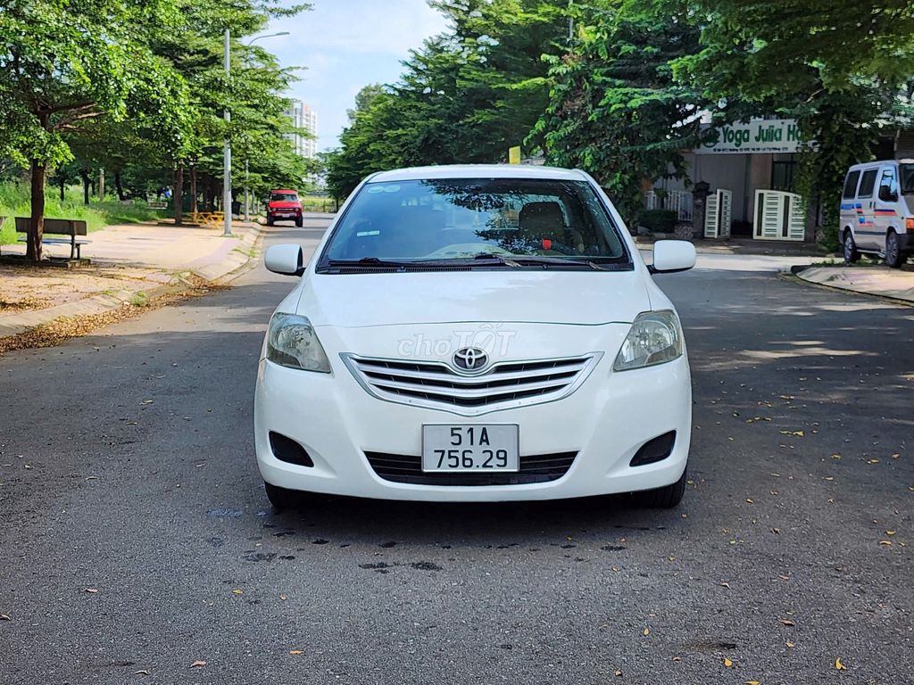 Toyota Vios 2014 Limo MT 1.5 - Trắng đẹp