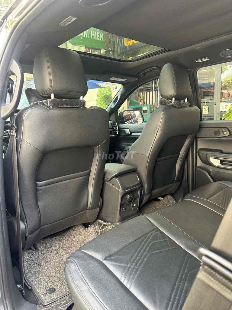 Ford Everest 2022 Titanium 2.0L 4x2 AT - 24000 km. Mua bán Ô tô tại Quận Nam Từ Liêm Hà Nội được đăng bởi Tên chưa cung cấp hình 7