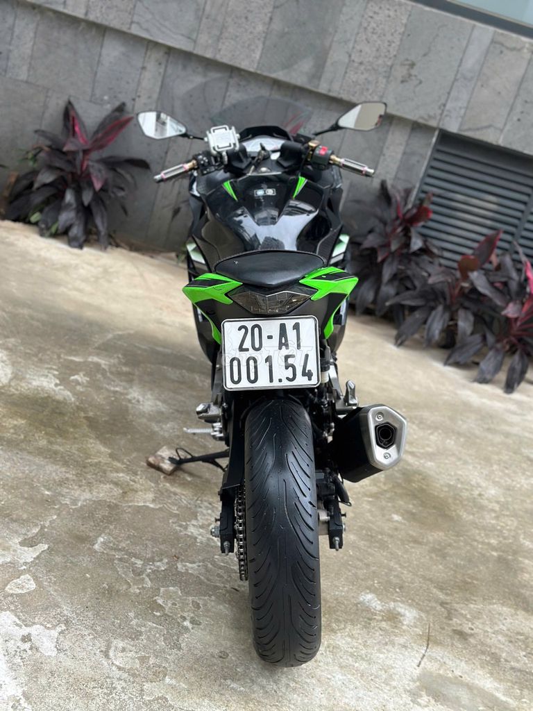 Kawasaki Ninja 300 2017 xanh có trả góp trao đổi ✅. Mua bán Xe máy tại Quận Hoàng Mai Hà Nội được đăng bởi Phú Lý hình 6